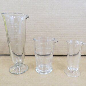 Lot of 3 Industrial Lab Glass Measuring Beakers 500/300/100 mL USA 20th Cent